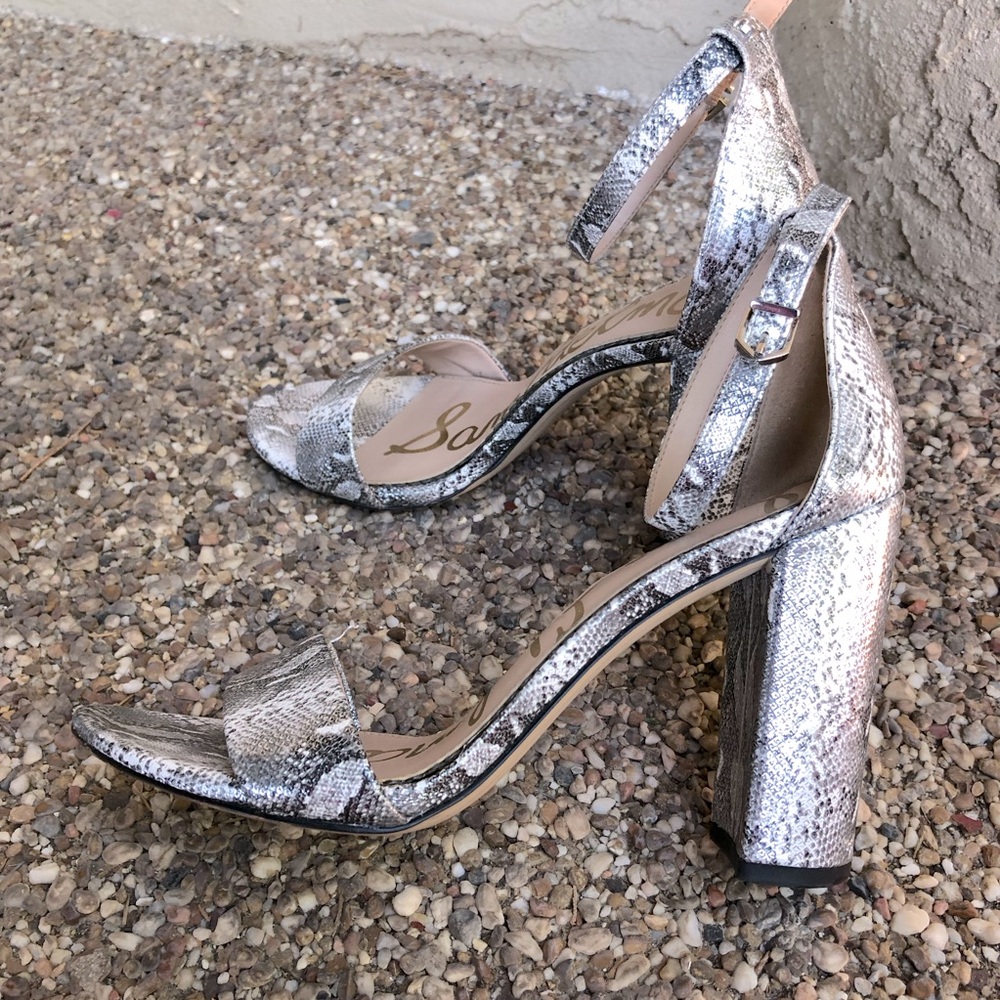 SAM EDELMAN Yaro Snake Print Silver Leather Sandals  Size 8